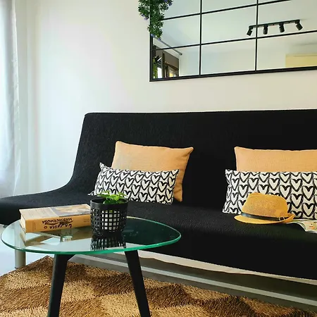 Sherryflat Jarana- Parking *